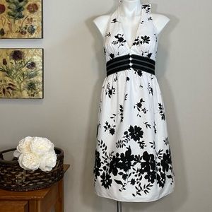 White House Black Market Dress Black/White Size 6